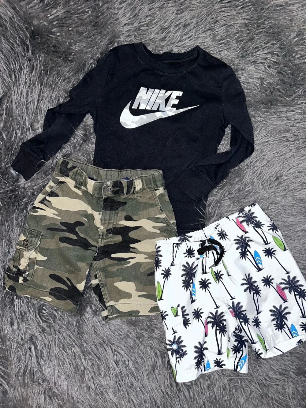 Nike Camo Long Sleeve Tee with Camouflage Cargo Shorts, boys size 4T - Picture 2 of 9